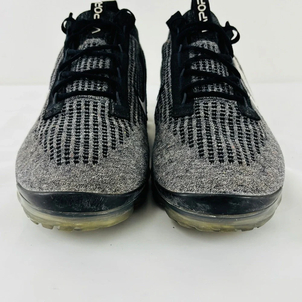 Nike Air VaporMax 2021 Flyknit Oreo Gray Shoes Mens Size 13 Running DC9394-001